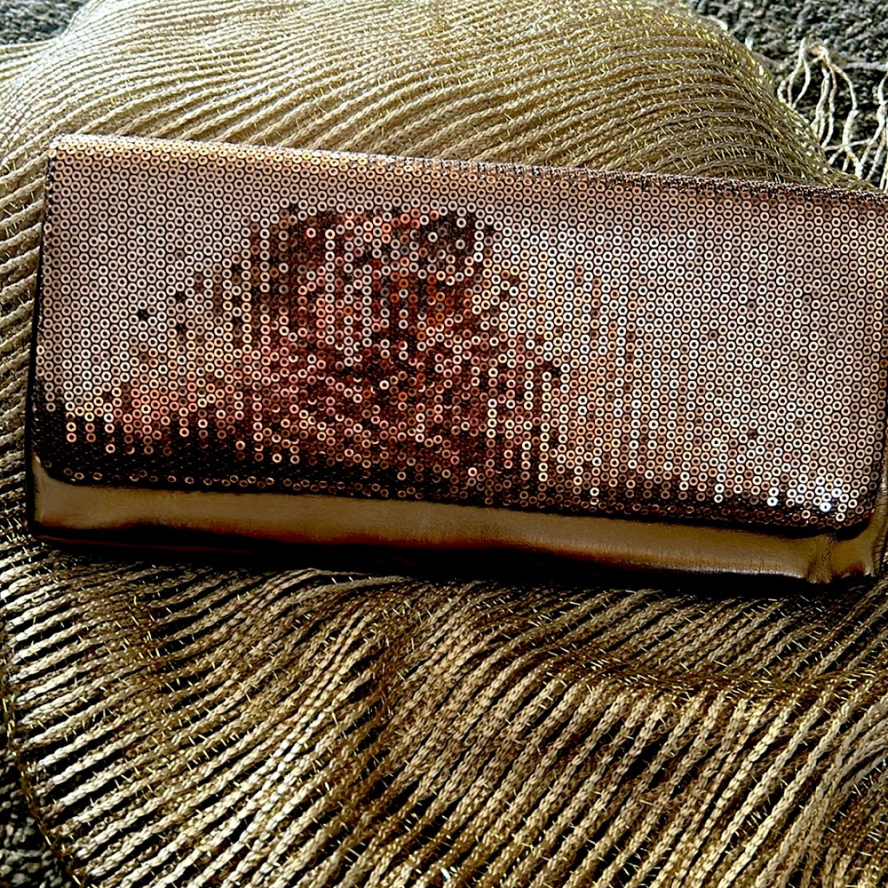 La Regale clutch